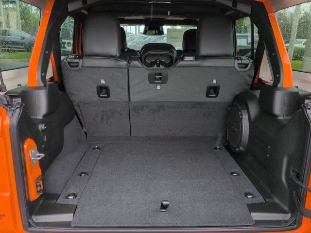 New 2027 Jeep Wrangler Unlimited Sahara AWD/4WD image 13