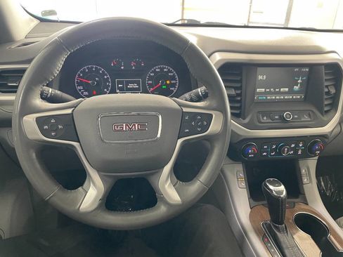 Used 2017 GMC Acadia SLE image 34