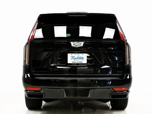 Used 2023 Cadillac Escalade ESV Sport w/ LPO, ONYX Package image 42