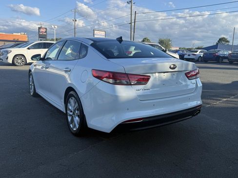 Used 2016 Kia Optima EX w/ Premium Package FWD image 4