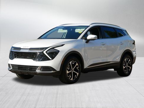 Certified 2024 Kia Sportage EX AWD/4WD image 3