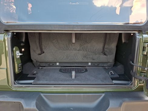 Used 2023 Jeep Wrangler Sport AWD/4WD image 30