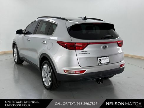 Used 2018 Kia Sportage EX w/ EX Premium Package AWD/4WD image 8