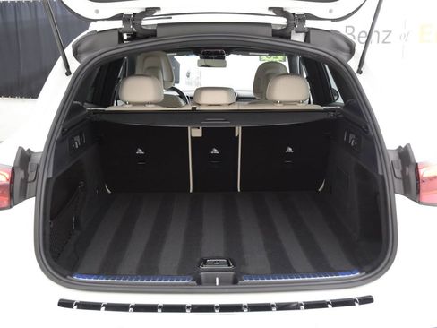 Certified 2026 Mercedes-Benz GLC 300 image 28