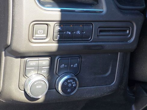 Certified 2023 GMC Yukon XL SLT image 38