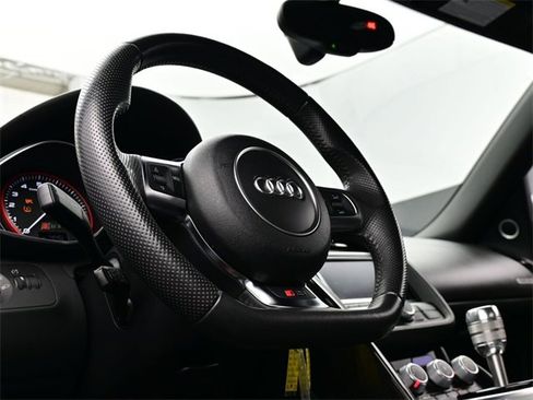 Used 2014 Audi R8 V10 image 13