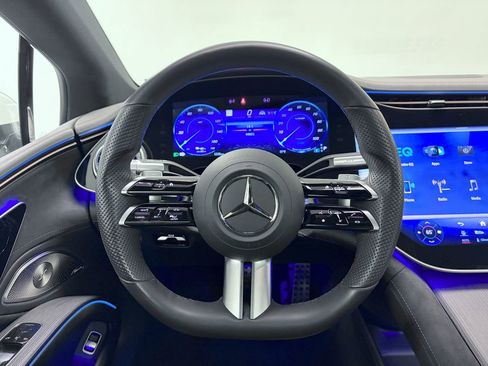 Used 2022 Mercedes-Benz EQS 580 4MATIC Sedan image 19