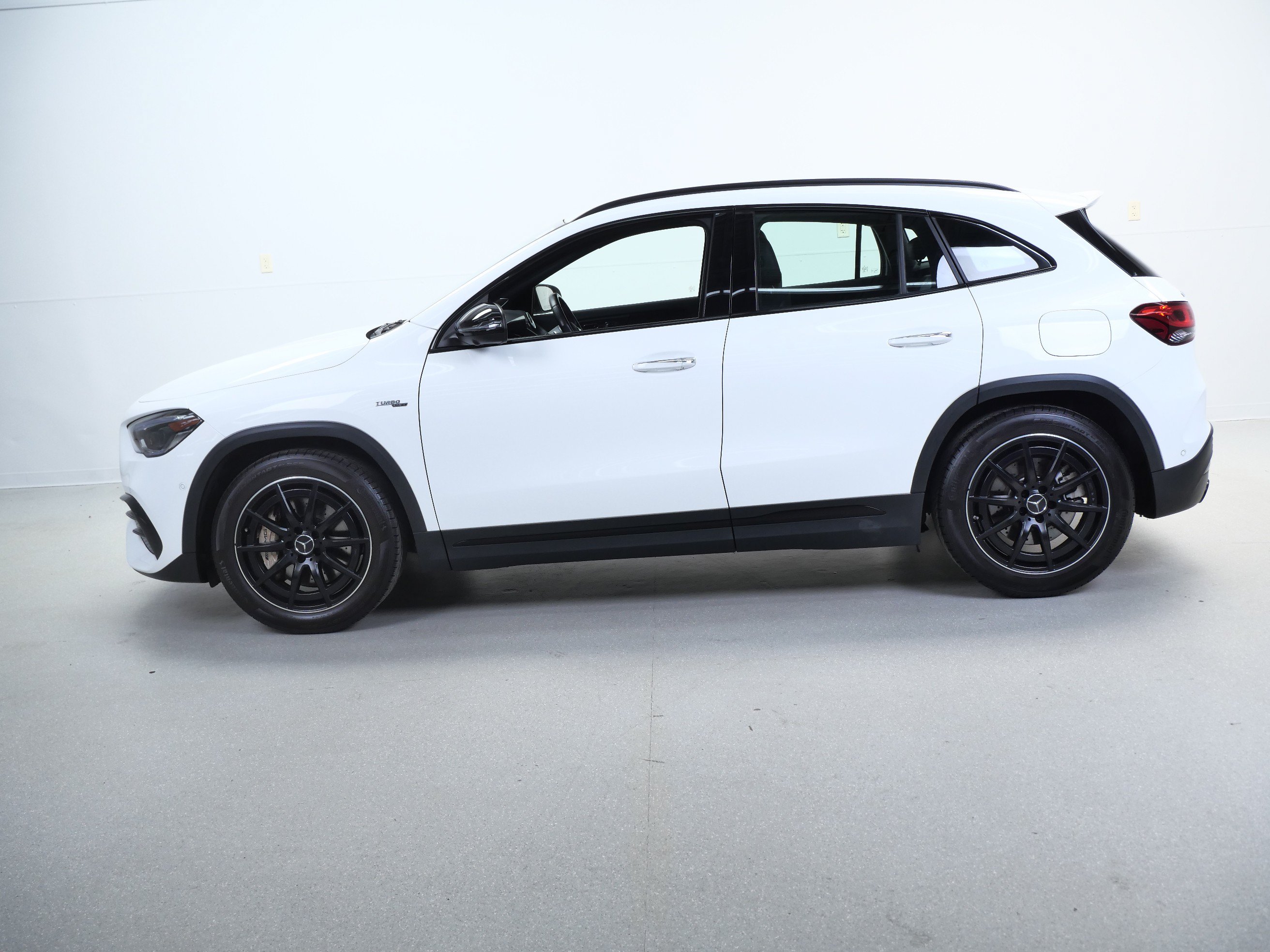 Used 2023 Mercedes-Benz GLA 35 AMG 4MATIC image 5