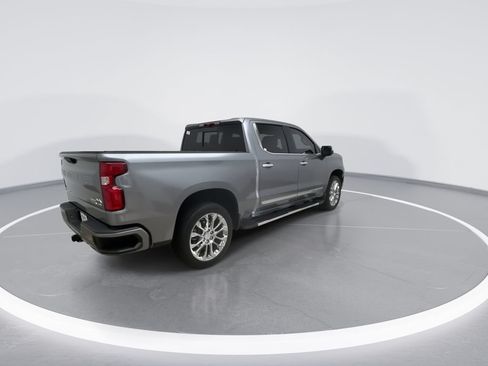 Used 2024 Chevrolet Silverado 1500 High Country w/ High Country Premium Package AWD/4WD image 9