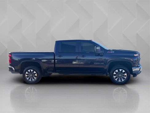 Used 2024 Chevrolet Silverado 2500 LT image 4