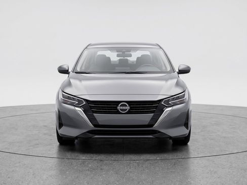 Used 2025 Nissan Sentra SV image 2