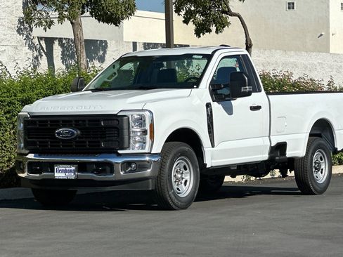 New 2026 Ford F250 XL w/ XL Chrome Package image 8