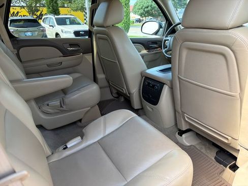 Used 2013 GMC Yukon SLT w/ SLT-2 Equipment Package RWD image 26