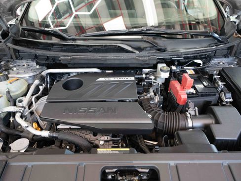 Used 2023 Nissan Rogue SV image 31