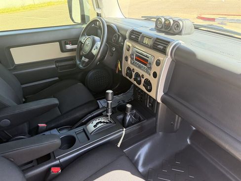 Used 2014 Toyota FJ Cruiser 4WD w/ Upgrade Package image 45