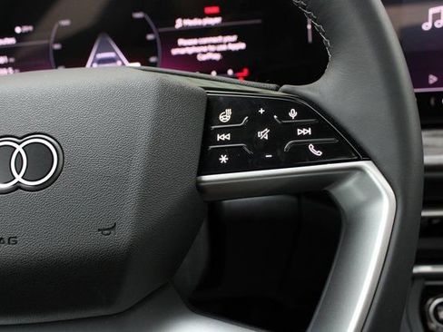 Used 2025 Audi Q5 Prestige image 14