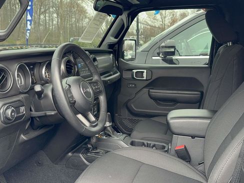 Used 2023 Jeep Wrangler Sport AWD/4WD image 28