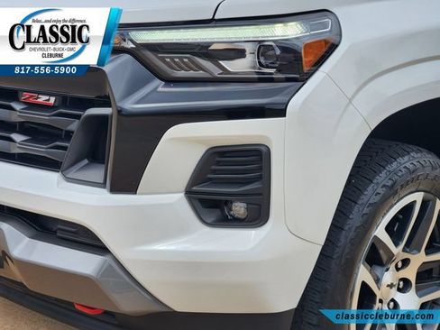 Used 2024 Chevrolet Colorado Z71 w/ Z71 Convenience Package 2 AWD/4WD image 11