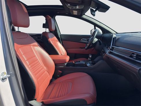 Used 2023 Kia Sportage SX image 17