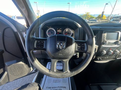 Used 2017 RAM 1500 Express w/ Express Value Package AWD/4WD image 9