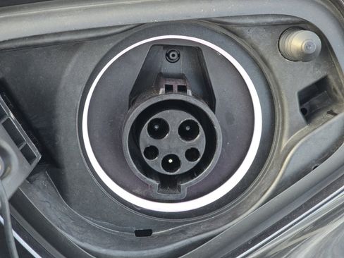 Used 2016 BMW i8 image 10