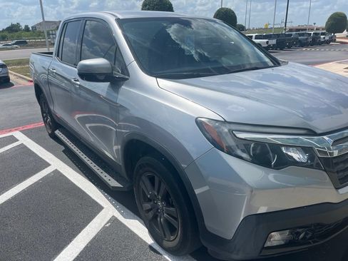 Used 2020 Honda Ridgeline Sport image 3