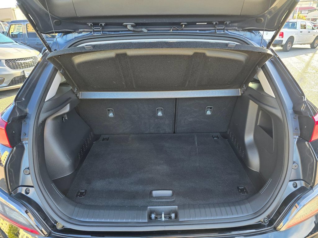 Used 2023 Hyundai Kona SE FWD image 13