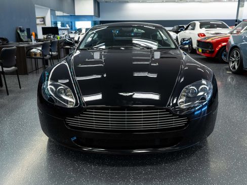 Used 2008 Aston Martin V8 Vantage Coupe RWD image 2