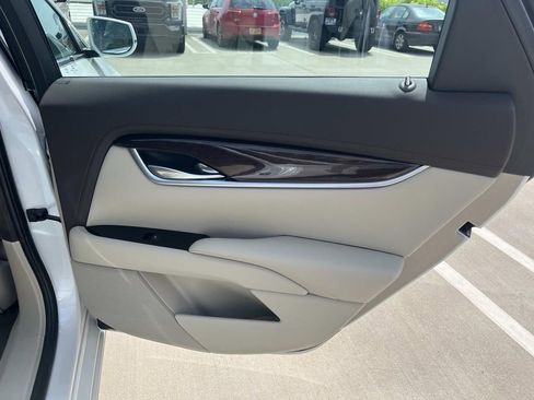Used 2017 Cadillac XTS Premium Luxury FWD image 18