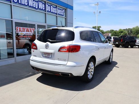 Used 2021 Buick Enclave Essence w/ Sound and Sites Package AWD/4WD image 3