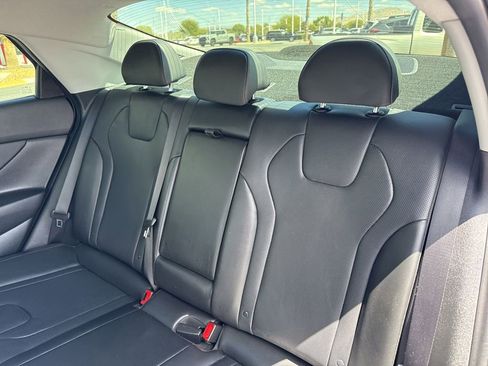 Used 2023 Hyundai Elantra Limited FWD image 18