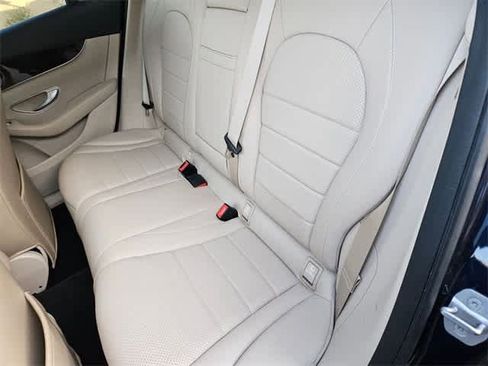 Used 2021 Mercedes-Benz GLC 300 image 19