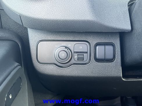 Used 2025 Mercedes-Benz Sprinter 2500 image 14