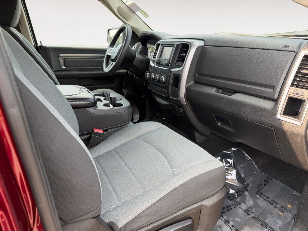 Used 2022 RAM 1500 Classic SLT AWD/4WD image 27