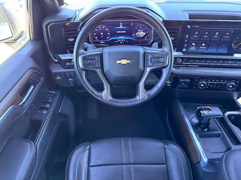 Used 2023 Chevrolet Silverado 1500 High Country w/ High Country Premium Package image 24