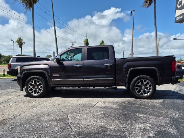 Used 2015 GMC Sierra 1500 SLT w/ All-Terrain Package AWD/4WD image 8
