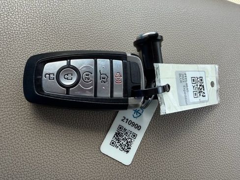 Used 2023 Ford Expedition Limited RWD image 27