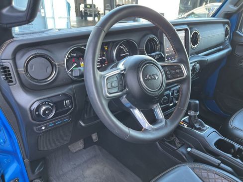 Used 2023 Jeep Wrangler Unlimited Sahara image 2