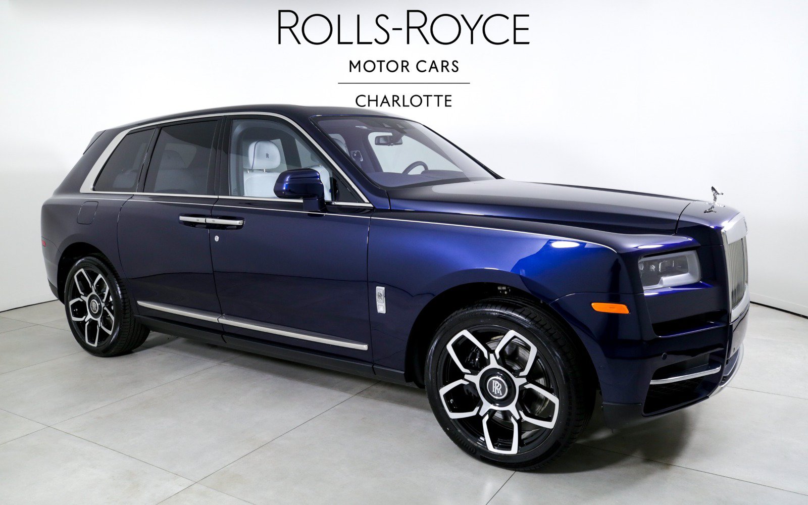 Certified 2024 Rolls-Royce Cullinan AWD/4WD image 5