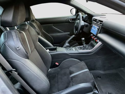 Used 2023 Toyota GR86 Premium w/ ALL Weather Mat Package (TMS) RWD image 26