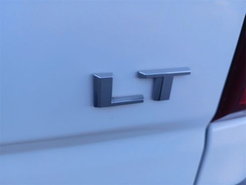 Used 2024 Chevrolet Silverado 2500 LT image 29