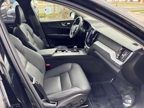Used 2025 Volvo XC60 B5 Plus w/ Climate Package image 15