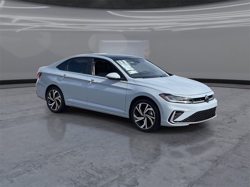 New 2026 Volkswagen Jetta SEL image 2
