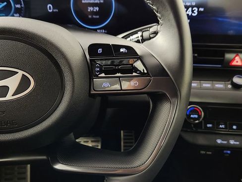 Certified 2025 Hyundai Elantra SEL w/ Cargo Package image 18