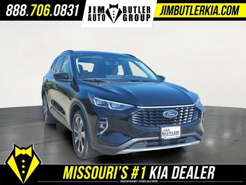 Used 2023 Ford Escape Platinum AWD/4WD image 26