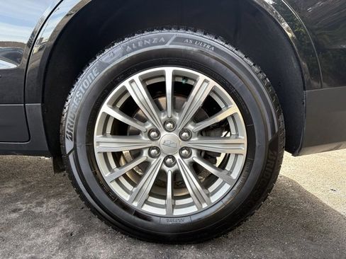 Used 2018 Cadillac XT5 Luxury w/ Driver Awareness Package image 14