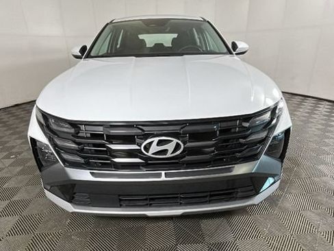 Certified 2025 Hyundai Tucson SE AWD/4WD image 7