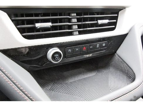 Certified 2025 Ford Explorer Active w/ Active Comfort Package image 25