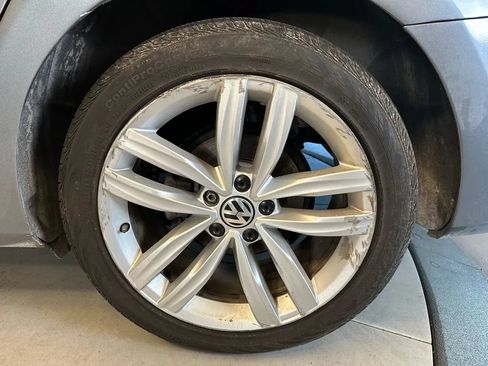 Used 2018 Volkswagen Passat 2.0T SE FWD image 23