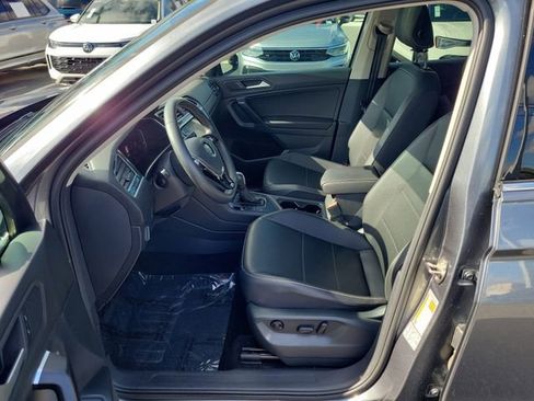 Used 2021 Volkswagen Tiguan SEL FWD image 18